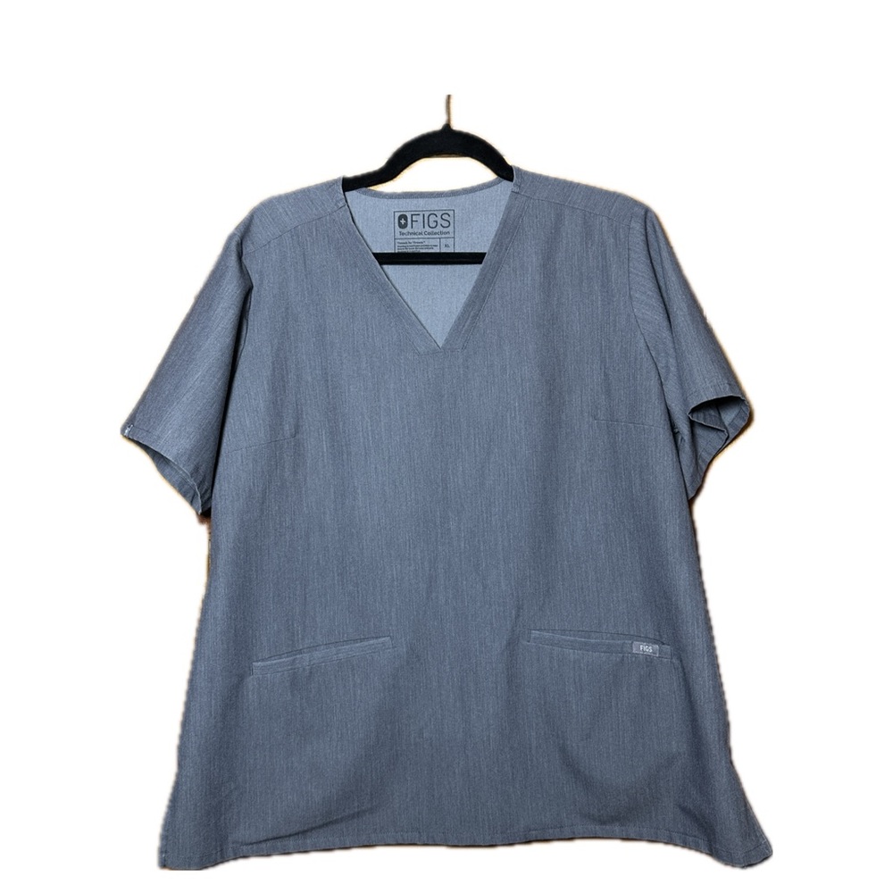 FIGS Casma Three-Pocket Scrub Top - Graphite